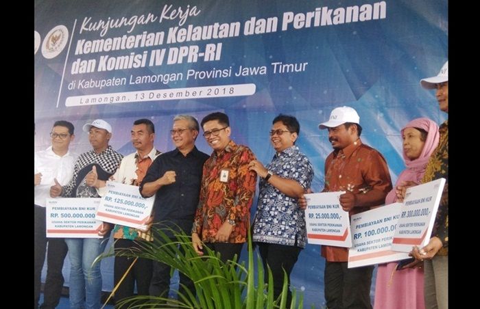 Kementerian Kelautan dan Perikanan Beri Bantuan Nelayan Lamongan Kementerian Kelautan dan Perikanan Beri Bantuan Nelayan Lamongan