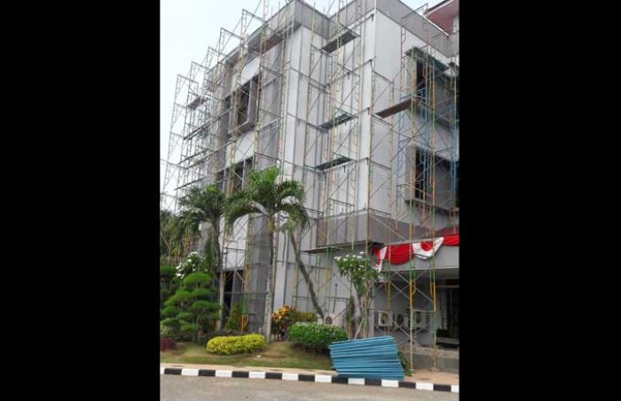 Sudah tak Layak Direnovasi, Gedung Pemkab Gresik Rawan Ambruk Sudah tak Layak Direnovasi, Gedung Pemkab Gresik Rawan Ambruk