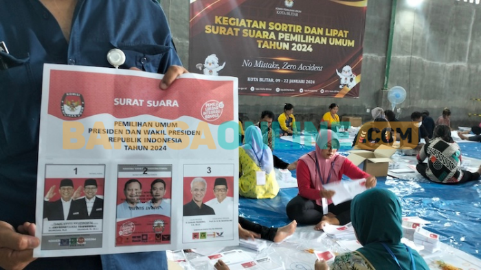 Hari ini KPU Kota Blitar Mulai Proses Lipat Surat Suara Pemilu 2024 Hari ini KPU Kota Blitar Mulai Proses Lipat Surat Suara Pemilu 2024