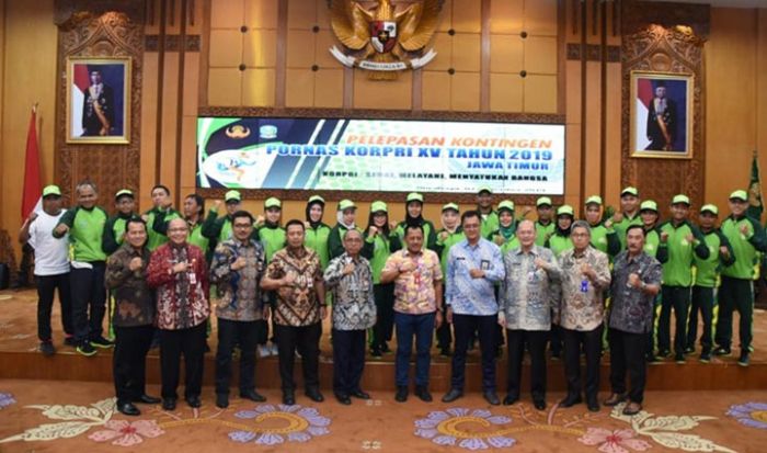 Sekdaprov Jatim Lepas 119 Kontingen Atlet Pornas Korpri Berlaga ke Babel Sekdaprov Jatim Lepas 119 Kontingen Atlet Pornas Korpri Berlaga ke Babel