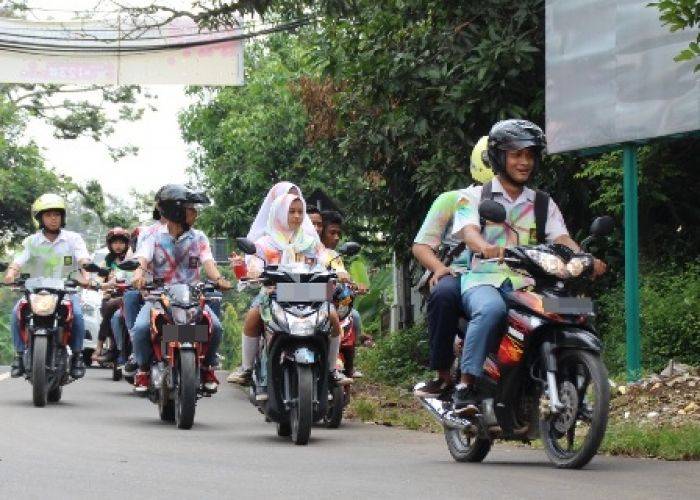 Dilarang, Pelajar SMA Ngawi Tetap Konvoi Dilarang, Pelajar SMA Ngawi Tetap Konvoi