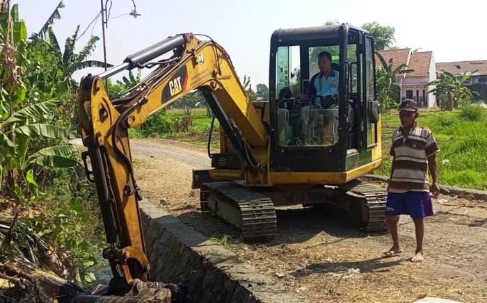 Normalisasi Jaringan Irigasi Jembrung I untuk Dukung Irigasi Pertanian Normalisasi Jaringan Irigasi Jembrung I untuk Dukung Irigasi Pertanian