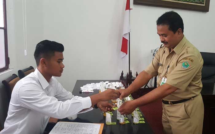900 ASN Pemkot Malang Jalani Tes Urin 900 ASN Pemkot Malang Jalani Tes Urin