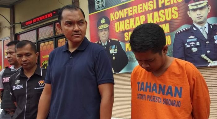 Nyaru Petugas BNN Polda Jatim, Pria Ini Berhasil Gondol Sepeda Motor dan Hp Nyaru Petugas BNN Polda Jatim, Pria Ini Berhasil Gondol Sepeda Motor dan Hp