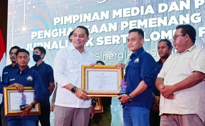 Di Ajang Silaturahmi Bersama Pimpinan Media, Wartawan HARIAN BANGSA Sabet Juara 3