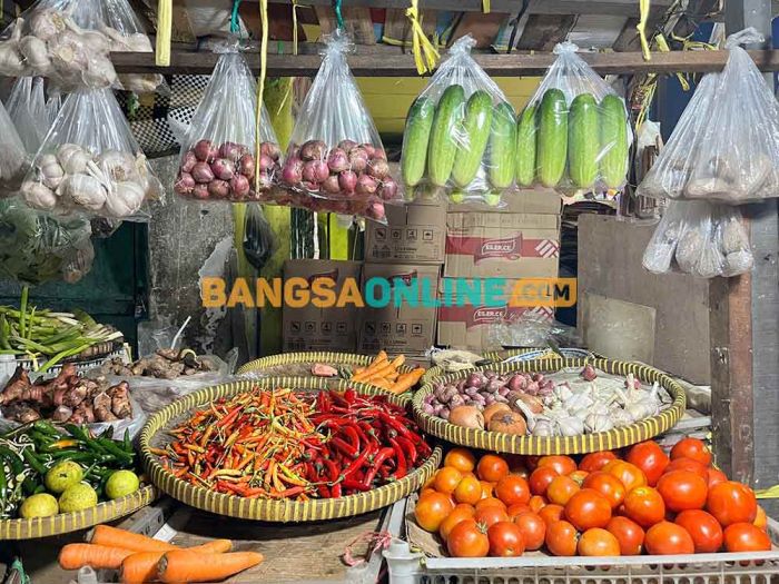 Perubahan Harga Sembako Yogyakarta Hari Ini: Bawang Merah Meroket, Cabai Rawit Hijau Merosot Perubahan Harga Sembako Yogyakarta Hari Ini: Bawang Merah Meroket, Cabai Rawit Hijau Merosot