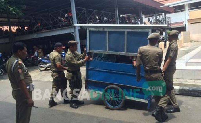 Penertiban Rombong Dinilai Arogan, PKL Kota Kediri Tagih Janji Wali Kota