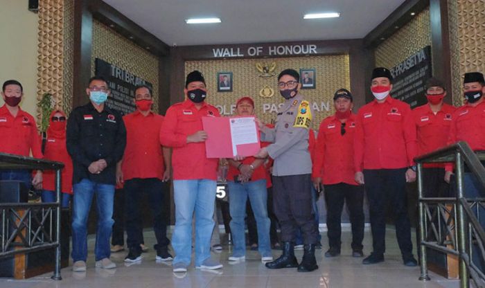 PDI Perjuangan Pasuruan Kecam Aksi Pembakaran Bendera PDI Perjuangan Pasuruan Kecam Aksi Pembakaran Bendera