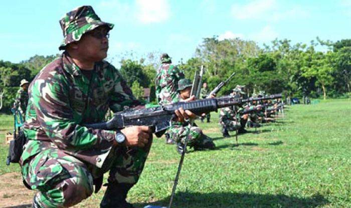 Kodim 0804 Magetan Latihan Menembak Senapan dan Pistol Kodim 0804 Magetan Latihan Menembak Senapan dan Pistol
