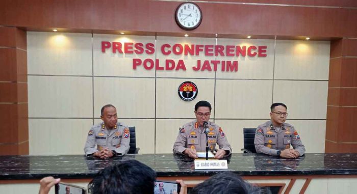Polda Jatim Pastikan Kondisi Kondusif dan Tindak Tegas Pelaku Anarkis Polda Jatim Pastikan Kondisi Kondusif dan Tindak Tegas Pelaku Anarkis