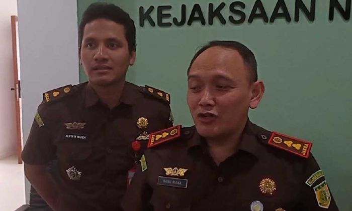 Kejari Gresik Tetapkan Dua Pejabat Diskop sebagai Tersangka Baru dalam Kasus Korupsi Hibah UMKM Kejari Gresik Tetapkan Dua Pejabat Diskop sebagai Tersangka Baru dalam Kasus Korupsi Hibah UMKM