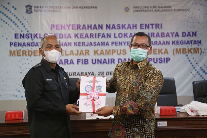 Gandeng Pemkot Surabaya, FIB Unair-Komunitas Sejarah Kenalkan Ensiklopedia Kearifan Lokal Gandeng Pemkot Surabaya, FIB Unair-Komunitas Sejarah Kenalkan Ensiklopedia Kearifan Lokal