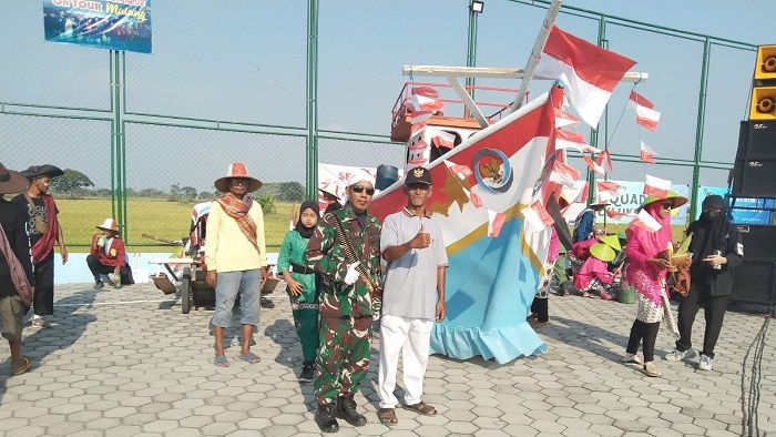 Usung Seni Budaya Pertanian dan Perikanan, Pemdes Sembunganyar Gresik Gelar Karnaval 17 Agustus Usung Seni Budaya Pertanian dan Perikanan, Pemdes Sembunganyar Gresik Gelar Karnaval 17 Agustus
