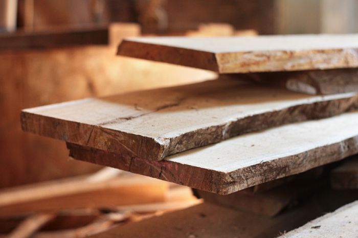 Pengrajin Kayu di Jawa Tengah Gunakan LinkedIn Dalam Upaya Pemasaran Produk Pengrajin Kayu di Jawa Tengah Gunakan LinkedIn Dalam Upaya Pemasaran Produk