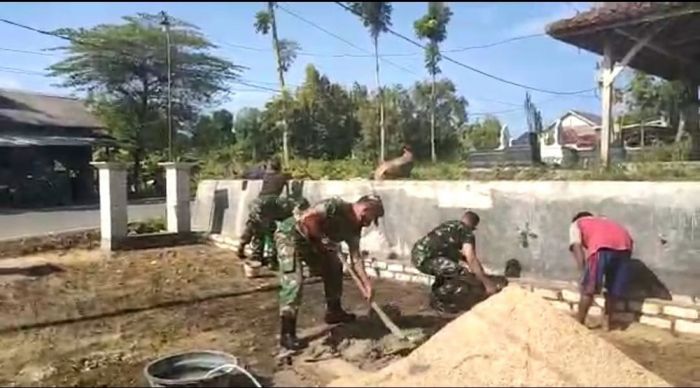 Koramil 0826-08 Palengaan Pamekasan Gelar Agenda Karya Bhakti di Desa Palengaan Laok Koramil 0826-08 Palengaan Pamekasan Gelar Agenda Karya Bhakti di Desa Palengaan Laok