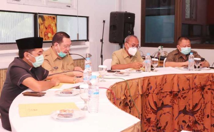 Pemkot dan DPRD Kota Pasuruan Gelar Rapat Bahas KUA PPAS 2021 Pemkot dan DPRD Kota Pasuruan Gelar Rapat Bahas KUA PPAS 2021