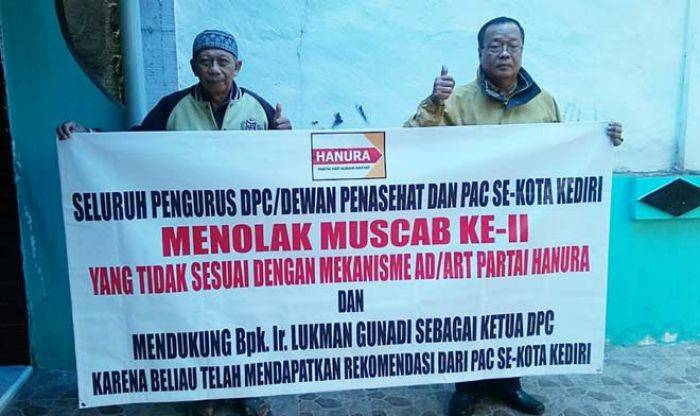 Pengurus DPC-PAC Hanura Kediri Geruduk Kantor DPD Pengurus DPC-PAC Hanura Kediri Geruduk Kantor DPD