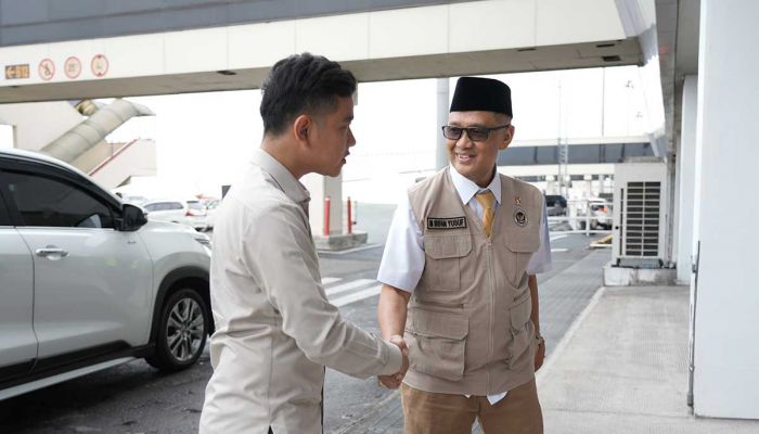 Pastikan Layanan Haji Efisien untuk Jamaah, Wapres dan Menhaj Tinjau Layanan Makkah Route di Juanda