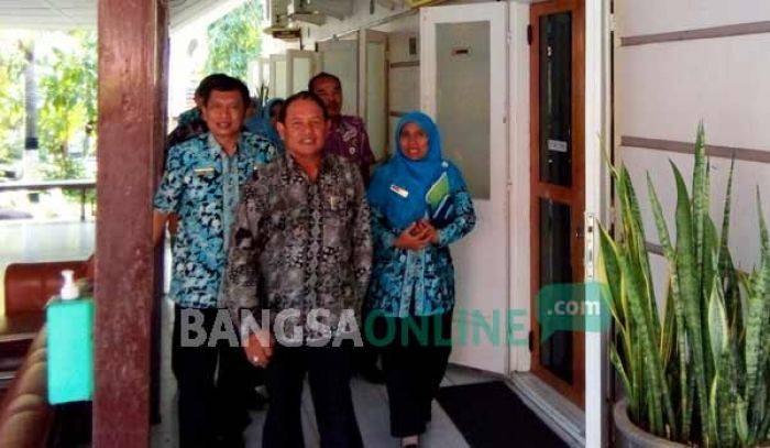Wabup Tuban Sidak Dinkes, Siapkan Rp 131 Miliar untuk Tingkatkan Pelayanan Wabup Tuban Sidak Dinkes, Siapkan Rp 131 Miliar untuk Tingkatkan Pelayanan