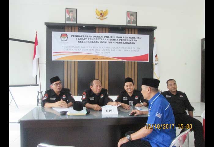 Hingga Hari Terakhir, Baru 9 Partai di Madiun yang Serahkan Berkas Hingga Hari Terakhir, Baru 9 Partai di Madiun yang Serahkan Berkas
