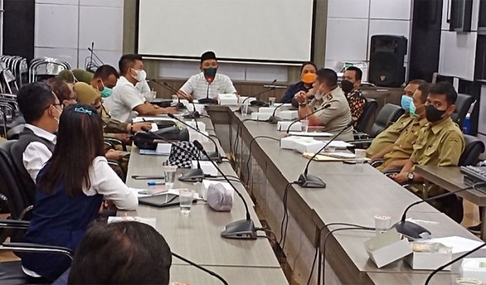 Anggaran Belanja APBD Gresik 2022 Ditetapkan Rp3,6 M, Ini Tugas Berat OPD Penopang Pendapatan Anggaran Belanja APBD Gresik 2022 Ditetapkan Rp3,6 M, Ini Tugas Berat OPD Penopang Pendapatan