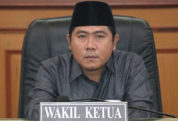 Atasi Banjir di Pulau Bawean, Waka DPRD Gresik Minta Pemkab Buat Kolam Retensi Atasi Banjir di Pulau Bawean, Waka DPRD Gresik Minta Pemkab Buat Kolam Retensi