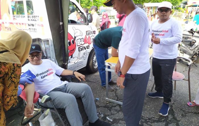 Bupati, Ketua DPRD, dan Kajari Pamekasan Kompak Donor Darah Bupati, Ketua DPRD, dan Kajari Pamekasan Kompak Donor Darah