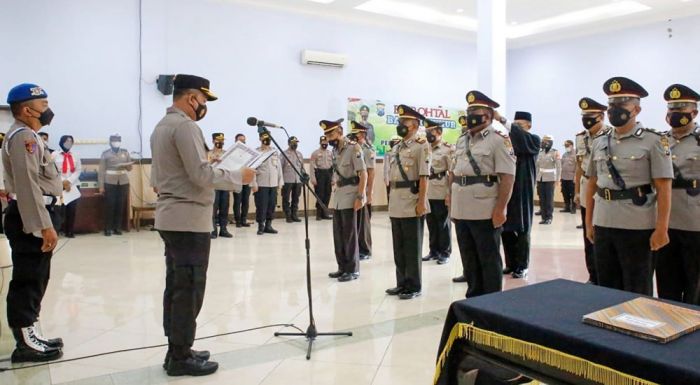 Promosi Jabatan, Enam Perwira Polres Jombang Beralih Tugas Promosi Jabatan, Enam Perwira Polres Jombang Beralih Tugas