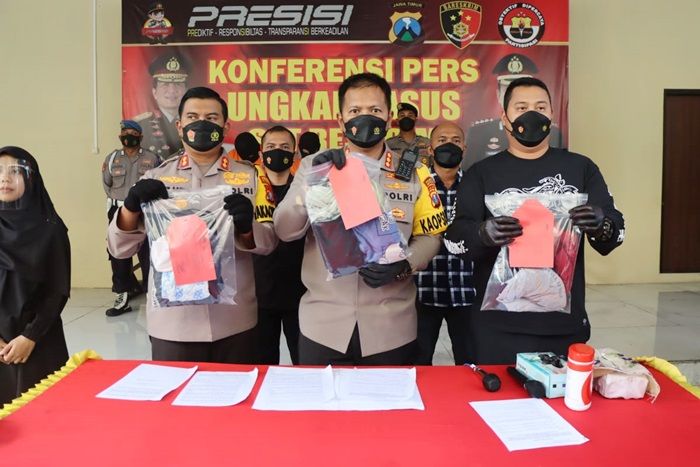 Satreskrim Polresta Sidoarjo Berhasil Ungkap Tiga Perkara Persetubuhan Anak di Bawah Umur Satreskrim Polresta Sidoarjo Berhasil Ungkap Tiga Perkara Persetubuhan Anak di Bawah Umur
