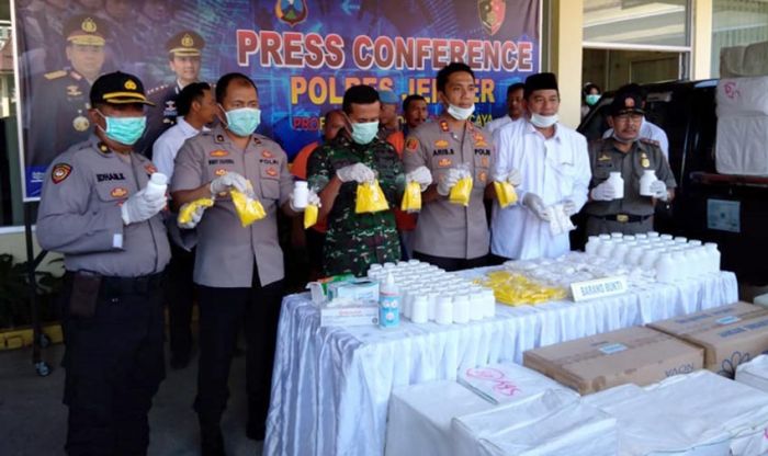 Satresnarkoba Polres Jember Gerebek Bandar Okerbaya, Amankan 4 Juta Butir Berbagai Jenis Satresnarkoba Polres Jember Gerebek Bandar Okerbaya, Amankan 4 Juta Butir Berbagai Jenis