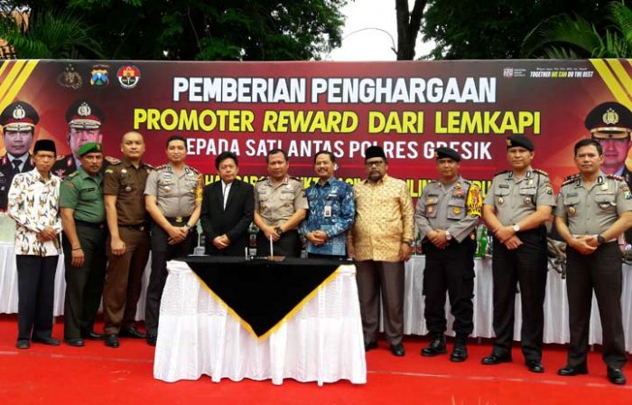 Dihadiri Wakapolda, Polres Gresik Sabet Penghargaan dari Lemkapi