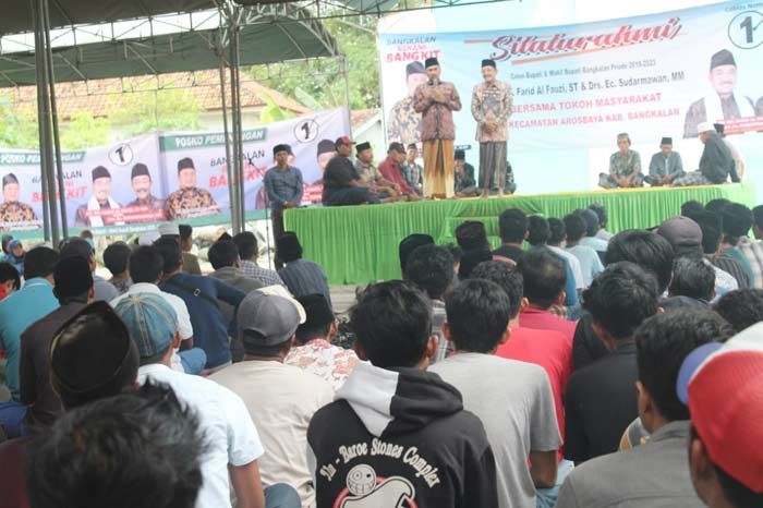 Kampanye di 2 Tempat Sekaligus, Farid-Sudarmawan Janji Kembangkan Ekonomi Kreatif Kampanye di 2 Tempat Sekaligus, Farid-Sudarmawan Janji Kembangkan Ekonomi Kreatif