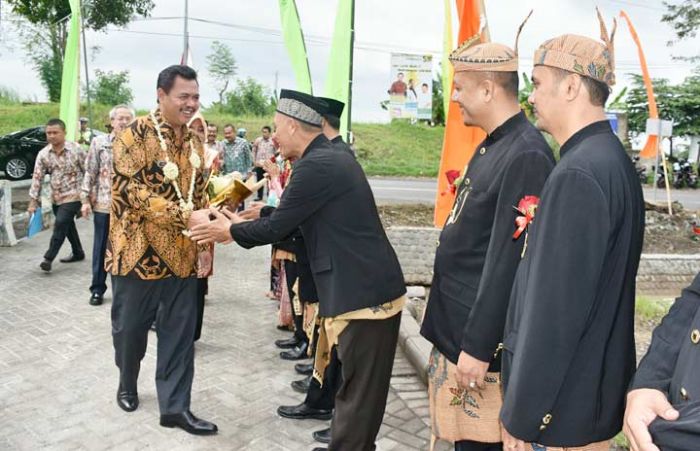 Wabup Resmikan Gedung Emergency, Central Diagnostik, dan Instalasi Farmasi RSUD R.A. Basoeni Wabup Resmikan Gedung Emergency, Central Diagnostik, dan Instalasi Farmasi RSUD R.A. Basoeni