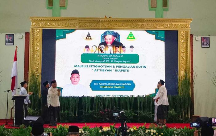 Grand Launching Majelis Istighotsah Ikapete, Gus Fahmi Ajak Lestarikan Peninggalan Mbah Hasyim Grand Launching Majelis Istighotsah Ikapete, Gus Fahmi Ajak Lestarikan Peninggalan Mbah Hasyim