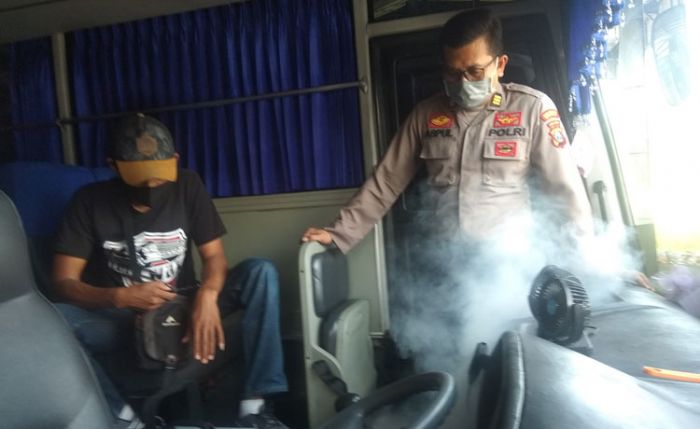 Bunuh Bakteri dan Virus, 200 Mobil Operasional Milik Polresta Sidoarjo Dapat Fogging Gratis