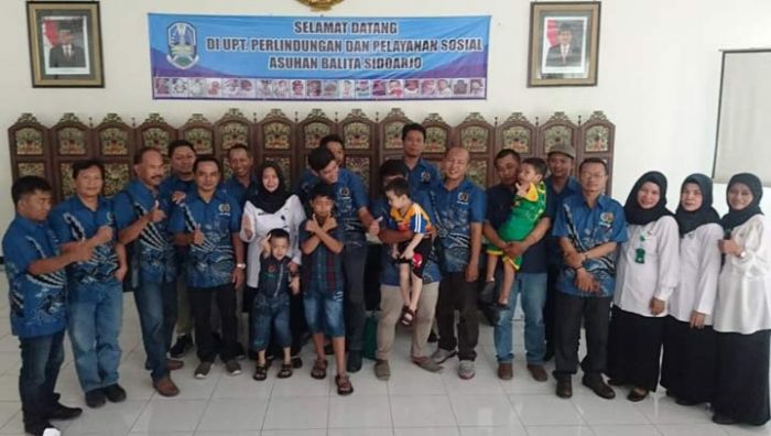 Berbagi Ramadan, PWI Sidoarjo Santuni Anak-Anak di PPSAB