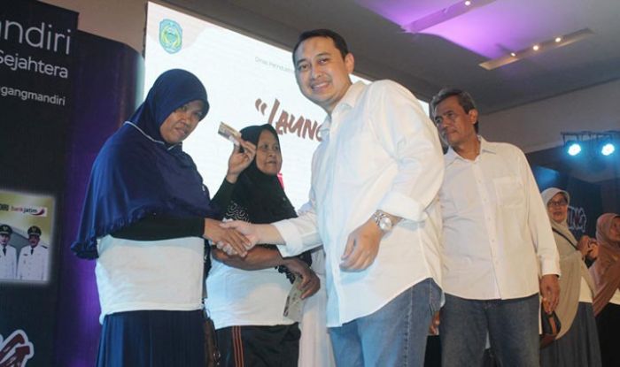 Berikan Bantuan Modal, Bupati Launching Kartu Nganjuk Mandiri Perdagangan