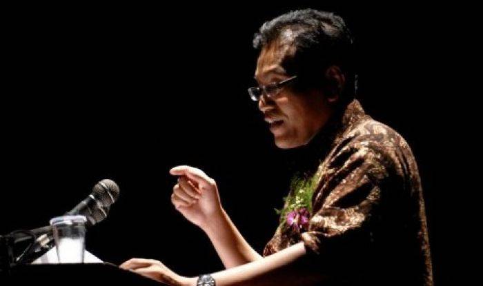 Ulil Dukung Mendikbud Anies Baswedan Promosikan Doa Tuhan Yang Maha Esa Ulil Dukung Mendikbud Anies Baswedan Promosikan Doa Tuhan Yang Maha Esa