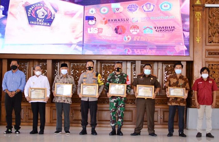 Pemulihan Ekonomi Jadi Topik Puncak HPN PWI Tuban 2021 Pemulihan Ekonomi Jadi Topik Puncak HPN PWI Tuban 2021