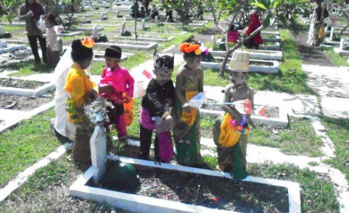 Tanamkan Nasionalisme dan Patriotisme, Anak-anak Inklusif Tabur Bunga Bersama Kapolsek Tanamkan Nasionalisme dan Patriotisme, Anak-anak Inklusif Tabur Bunga Bersama Kapolsek