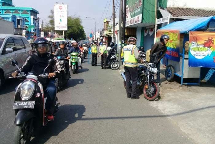Awali Operasi Cipta Kondisi Jatim 2018, Polsek Singosari Gelar Ops Lantas Awali Operasi Cipta Kondisi Jatim 2018, Polsek Singosari Gelar Ops Lantas