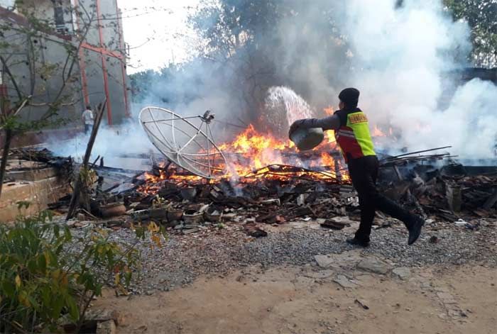 Rumah Nenek asal Bancar Ludes Terbakar, Kerugian Mencapai Puluhan Juta