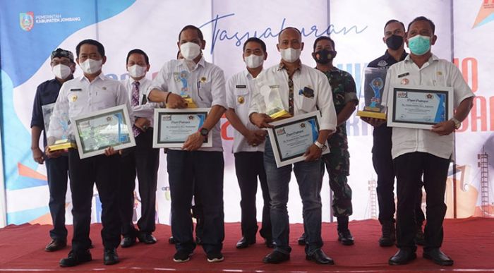 Peringati HPN 2022, PWI Jombang Beri Penghargaan untuk 9 Desa Terbaik Peringati HPN 2022, PWI Jombang Beri Penghargaan untuk 9 Desa Terbaik