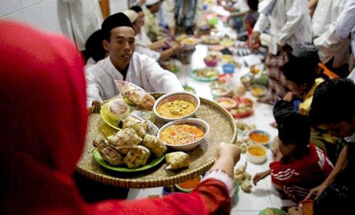 Tafsir Al-Quran Spesial: Selamat Idul Fitri, Selamat Pesta Sarapan Pagi 
