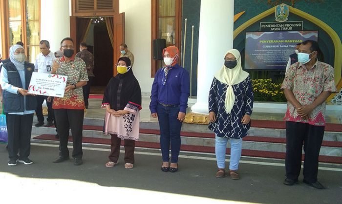 Pemprov Jatim Beri Santunan 2.137 Keluarga Korban Meninggal Akibat Covid-19 Pemprov Jatim Beri Santunan 2.137 Keluarga Korban Meninggal Akibat Covid-19