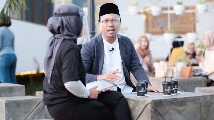 Cegah Jeratan Pinjol Ilegal, Bupati Gus Muhdlor Siapkan Kurma, Bantuan Modal bagi Emak-Emak Cegah Jeratan Pinjol Ilegal, Bupati Gus Muhdlor Siapkan Kurma, Bantuan Modal bagi Emak-Emak