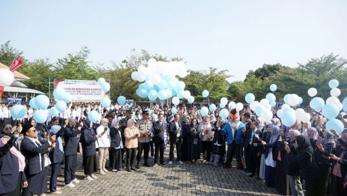 3.510 Maba Unirow Tuban Jalani Pembekalan dan Pengenalan Kampus 3.510 Maba Unirow Tuban Jalani Pembekalan dan Pengenalan Kampus