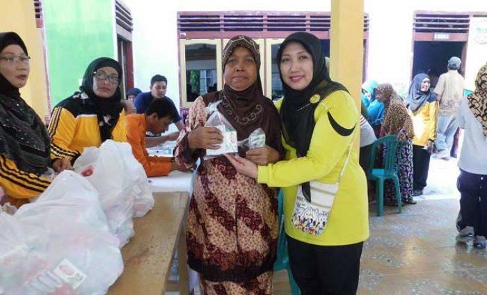 Perwosi Gresik kembali Adakan Pengobatan Gratis, Kali ini di Balongpanggang Perwosi Gresik kembali Adakan Pengobatan Gratis, Kali ini di Balongpanggang