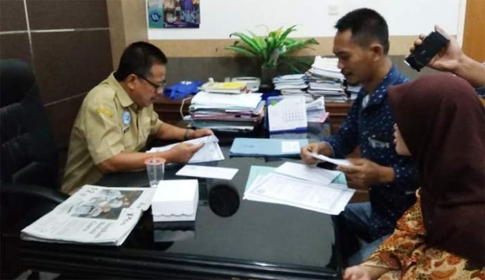 Antisipasi Ijazah Palsu, Panitia Pilkades Datangi Diknas Lamongan Antisipasi Ijazah Palsu, Panitia Pilkades Datangi Diknas Lamongan