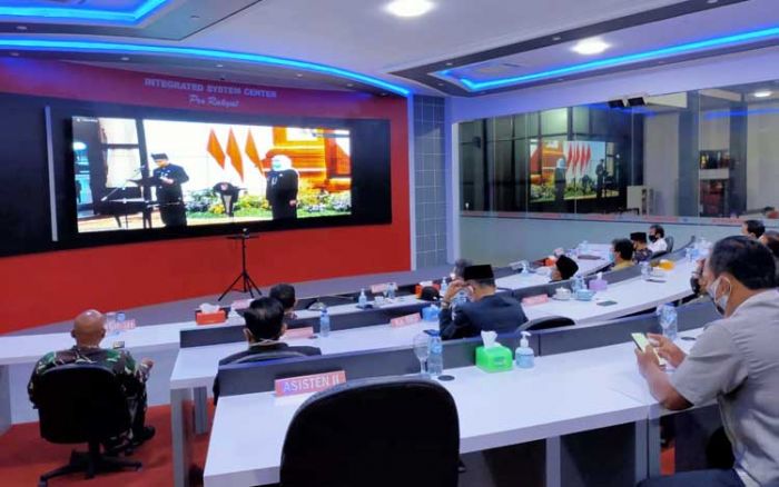 Pemkot Surabaya Gencar Tes Swab Karyawan Babershop, Salon, hingga Tukang Pijat Pemkot Surabaya Gencar Tes Swab Karyawan Babershop, Salon, hingga Tukang Pijat